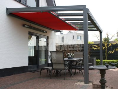 Kozijn & Zo Hoogvliet - Veranda of terrasoverkapping met zonwering voor meer woongenot